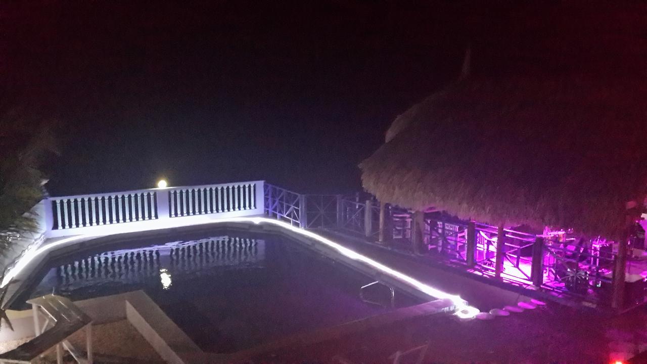 Las Olas Beach House Hotel Sabana Westpunt Exterior foto